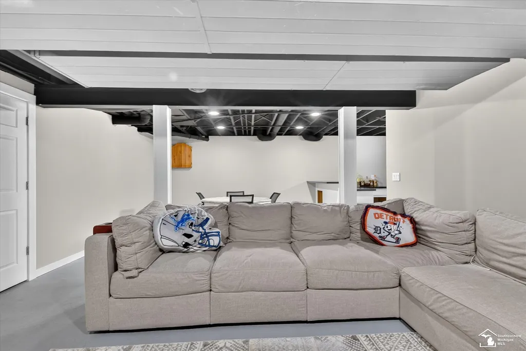 43616 Lotus Drive Canton Charter Township MI 48188
