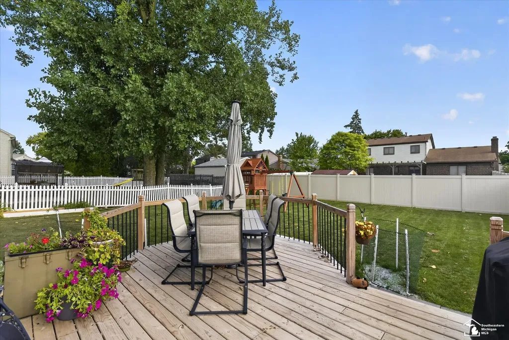 43616 Lotus Drive Canton Charter Township MI 48188