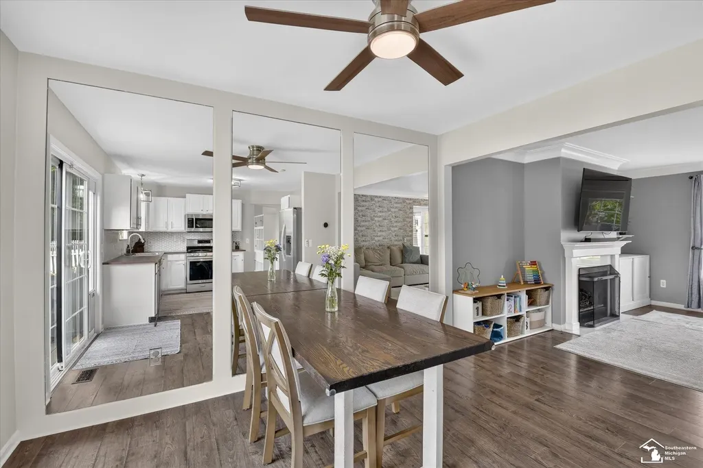 43616 Lotus Drive Canton Charter Township MI 48188