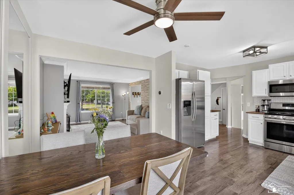 43616 Lotus Drive Canton Charter Township MI 48188