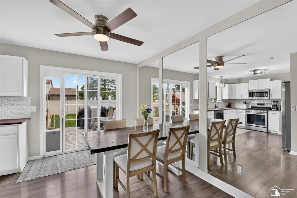 43616 Lotus Drive Canton Charter Township MI 48188