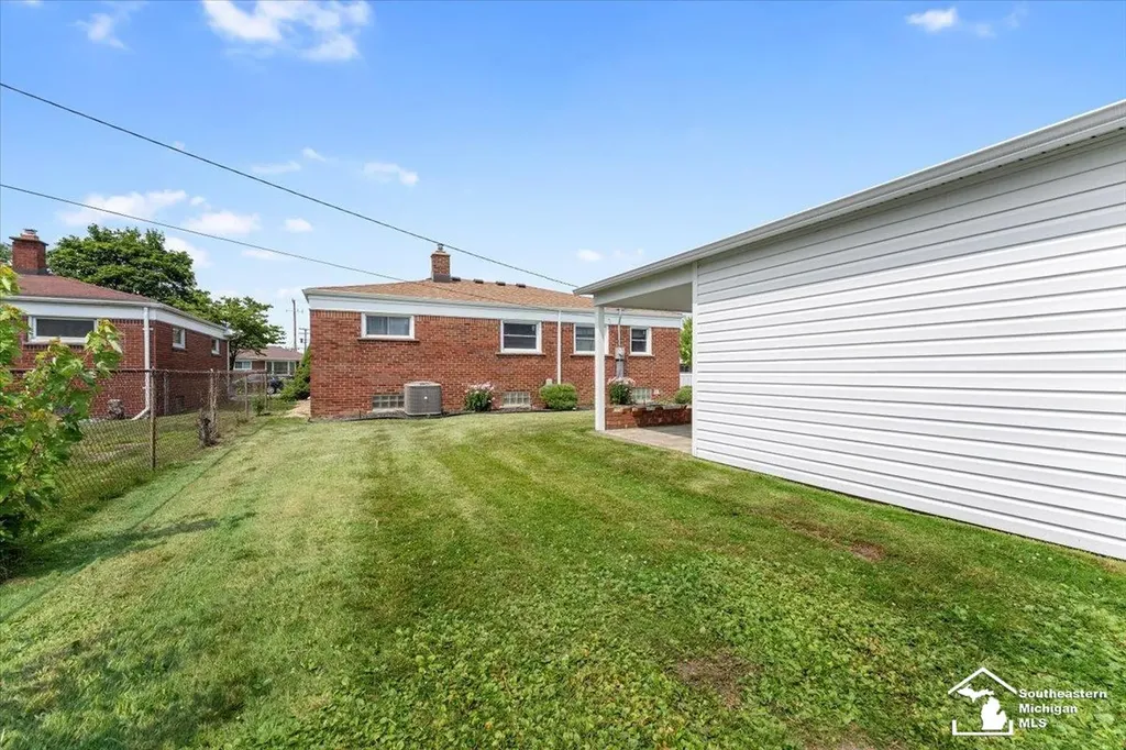 2938 Norwood Drive Trenton City MI 48183