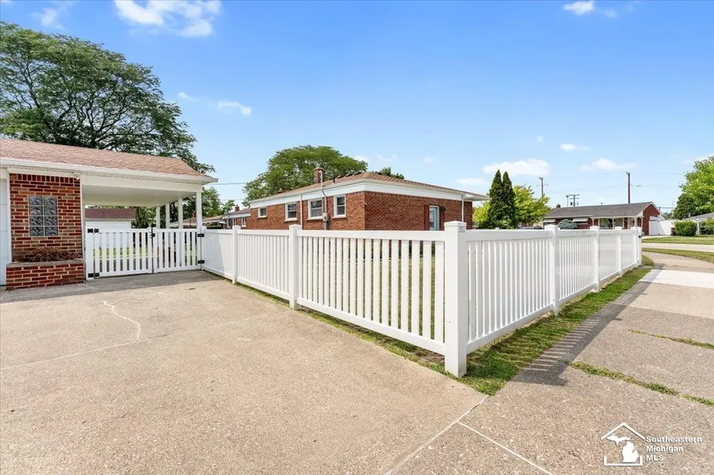 2938 Norwood Drive Trenton City MI 48183