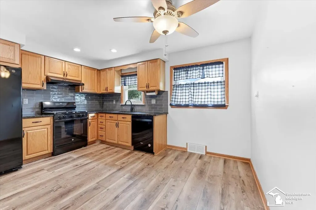 2938 Norwood Drive Trenton City MI 48183