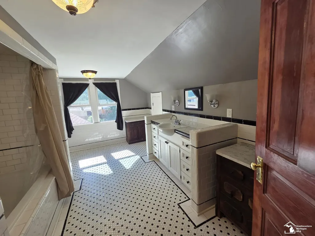 206 Jipson Street Blissfield Village MI 49228