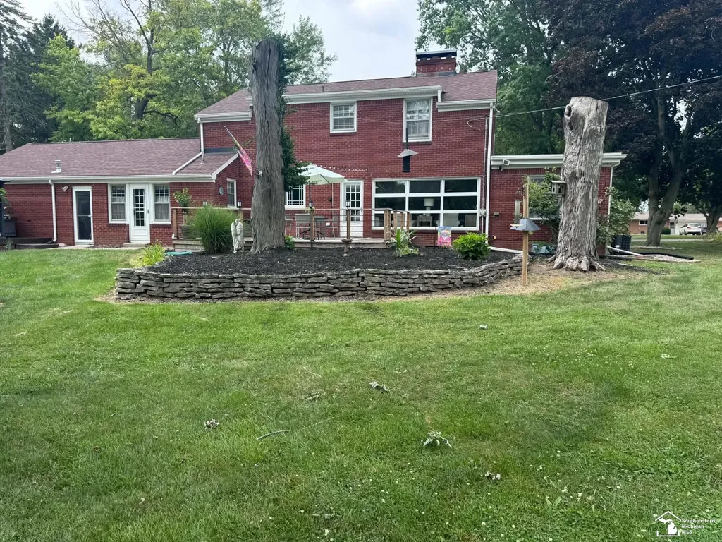 1365 Trenton Road Adrian City MI 49221