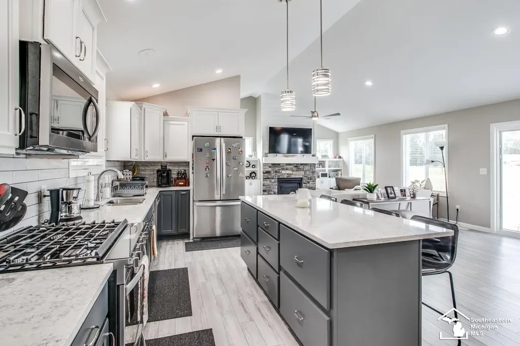 11795 Quail Run Leroy Township MI 49015