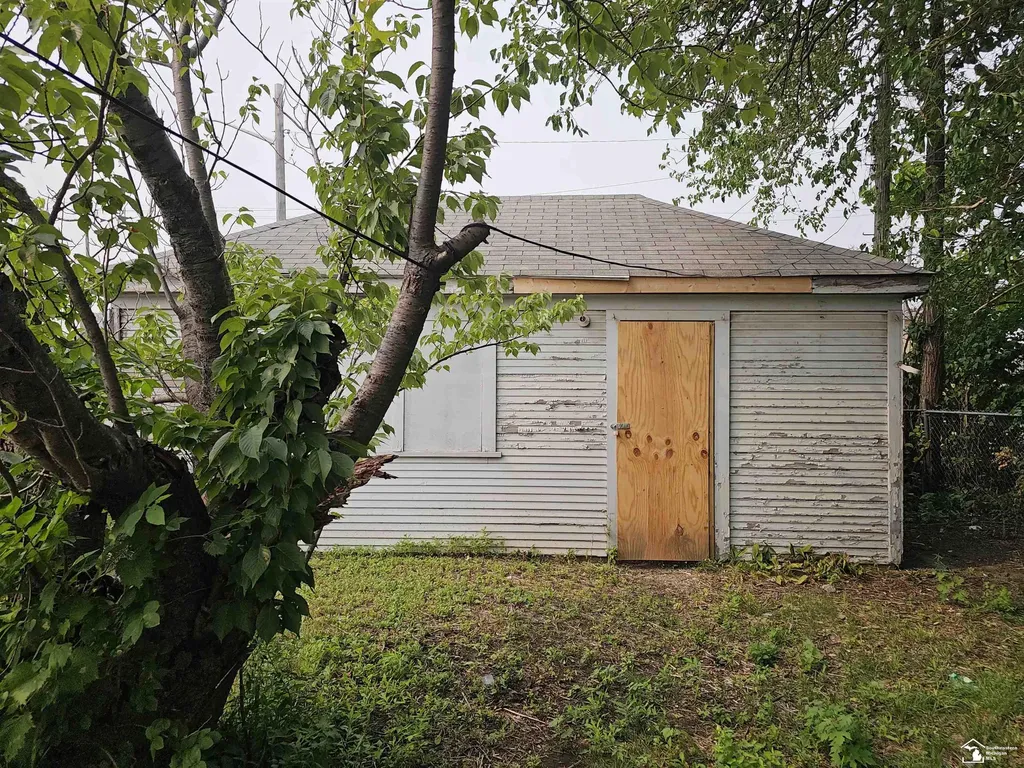 7501 Tumey Street Detroit City MI 48234