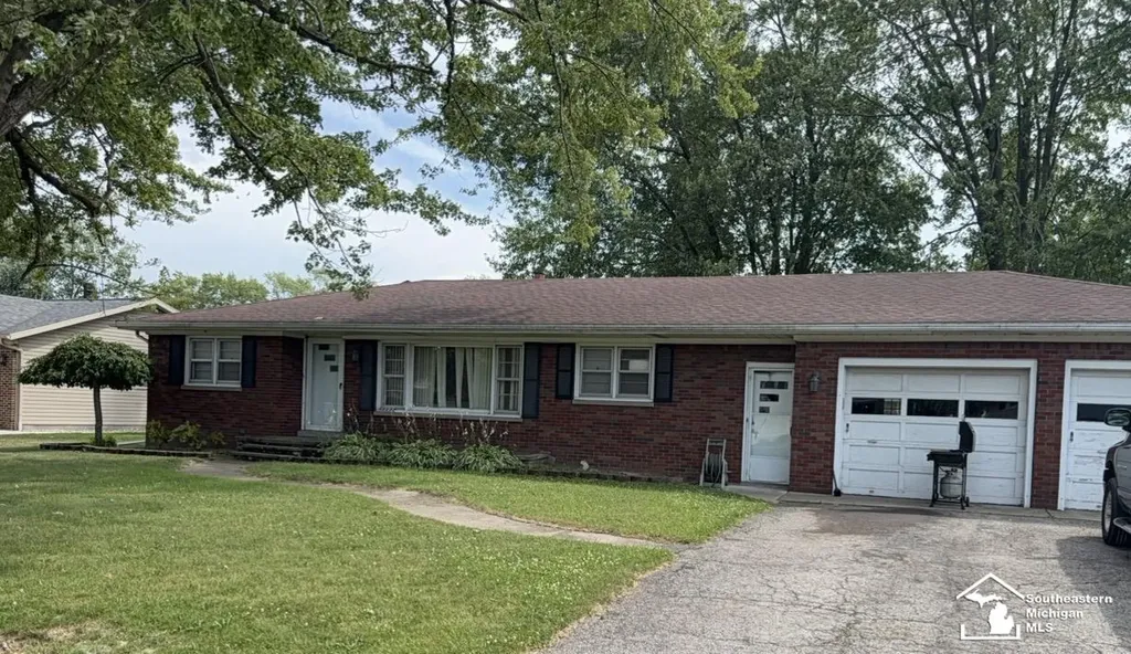 5023 W Albain Road Monroe Charter Township MI 48161