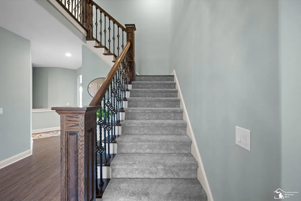 6615 Summerlyn Boulevard Bedford Township MI 48144