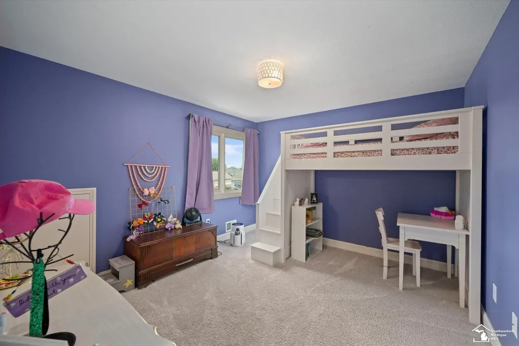 6615 Summerlyn Boulevard Bedford Township MI 48144