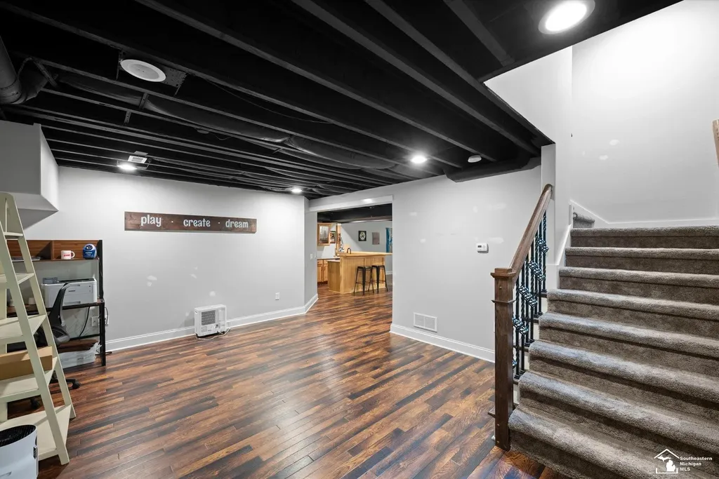 6615 Summerlyn Boulevard Bedford Township MI 48144