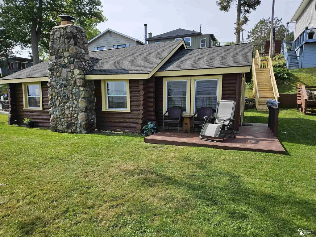 5380 W Houghton Lake Drive Roscommon Township MI 48629