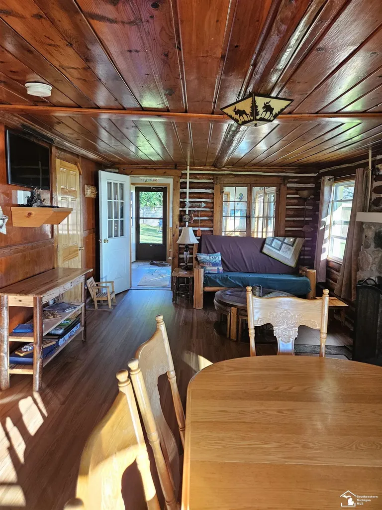 5380 W Houghton Lake Drive Roscommon Township MI 48629