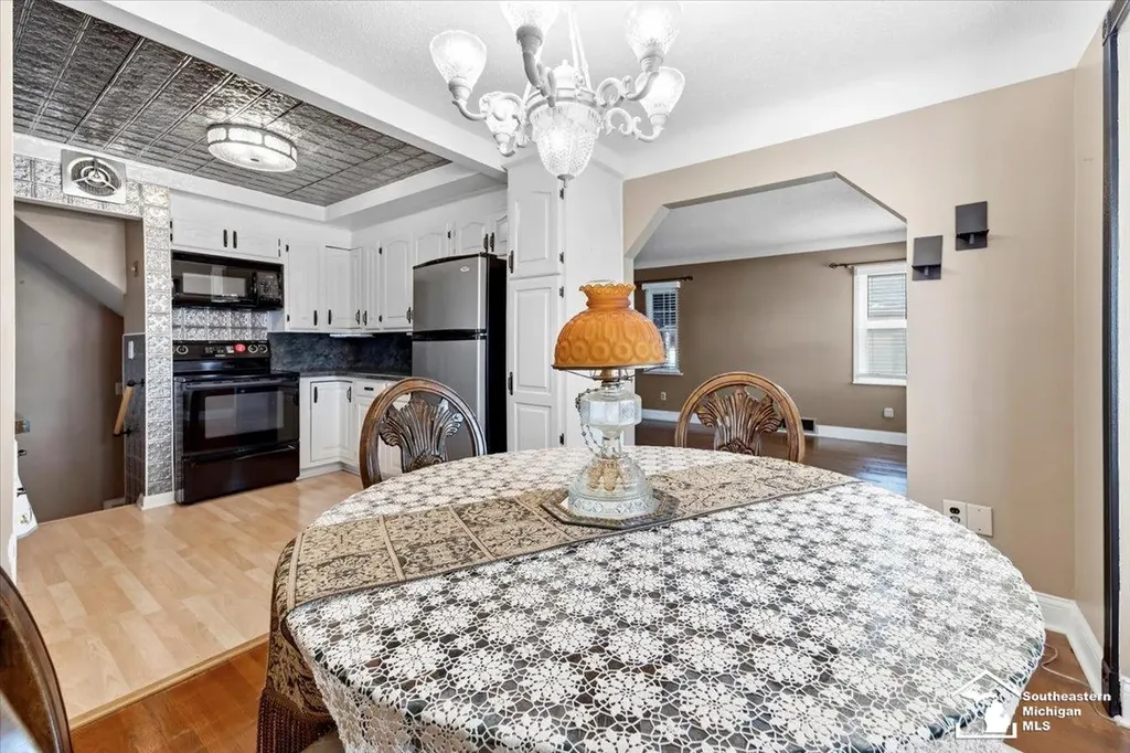 1514 Leblanc Street Lincoln Park City MI 48146
