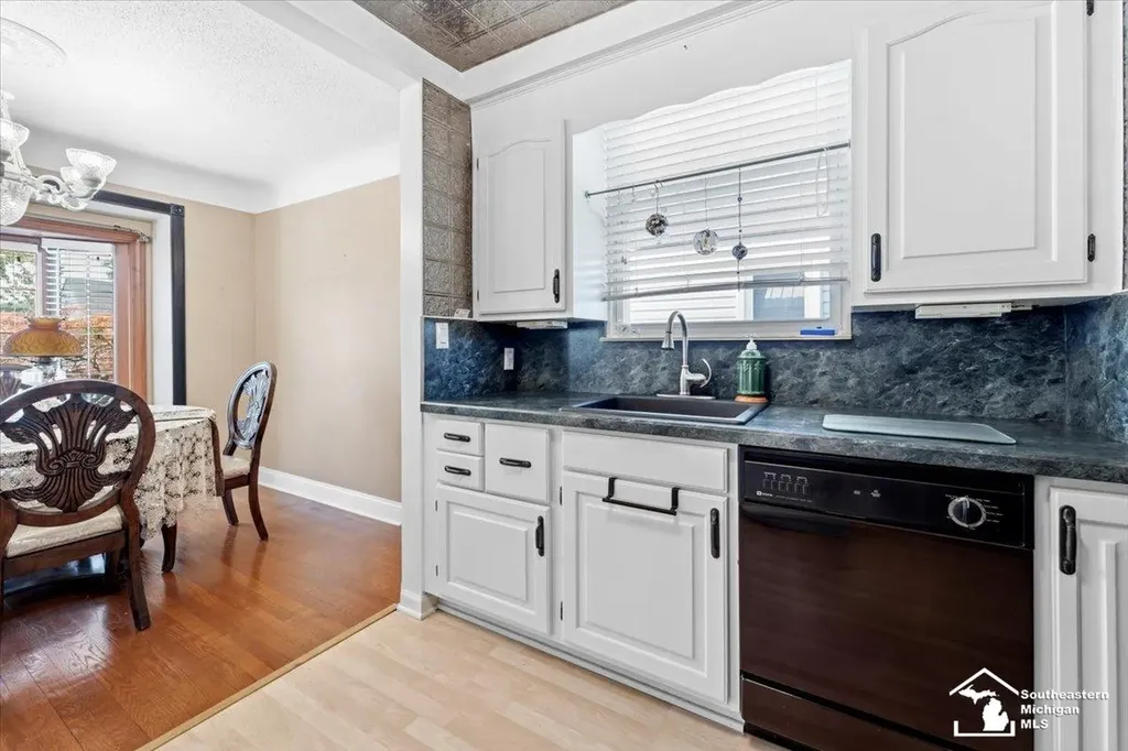 1514 Leblanc Street Lincoln Park City MI 48146