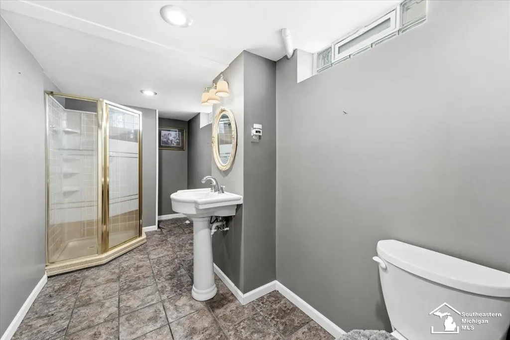 1514 Leblanc Street Lincoln Park City MI 48146