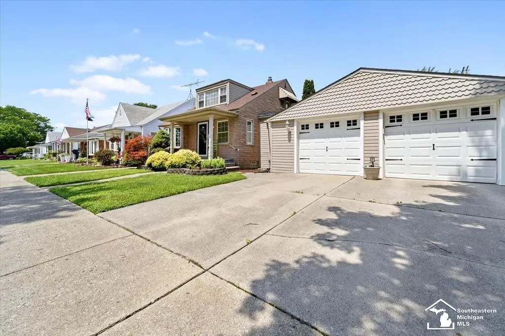1514 Leblanc Street Lincoln Park City MI 48146