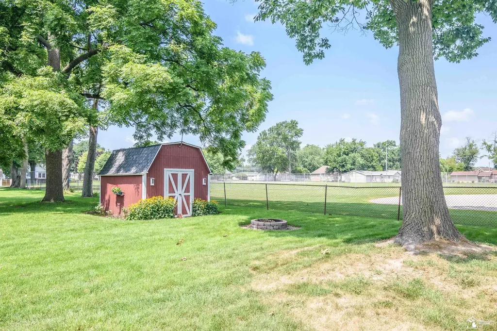 2042 Wilson Drive Erie Township MI 48133