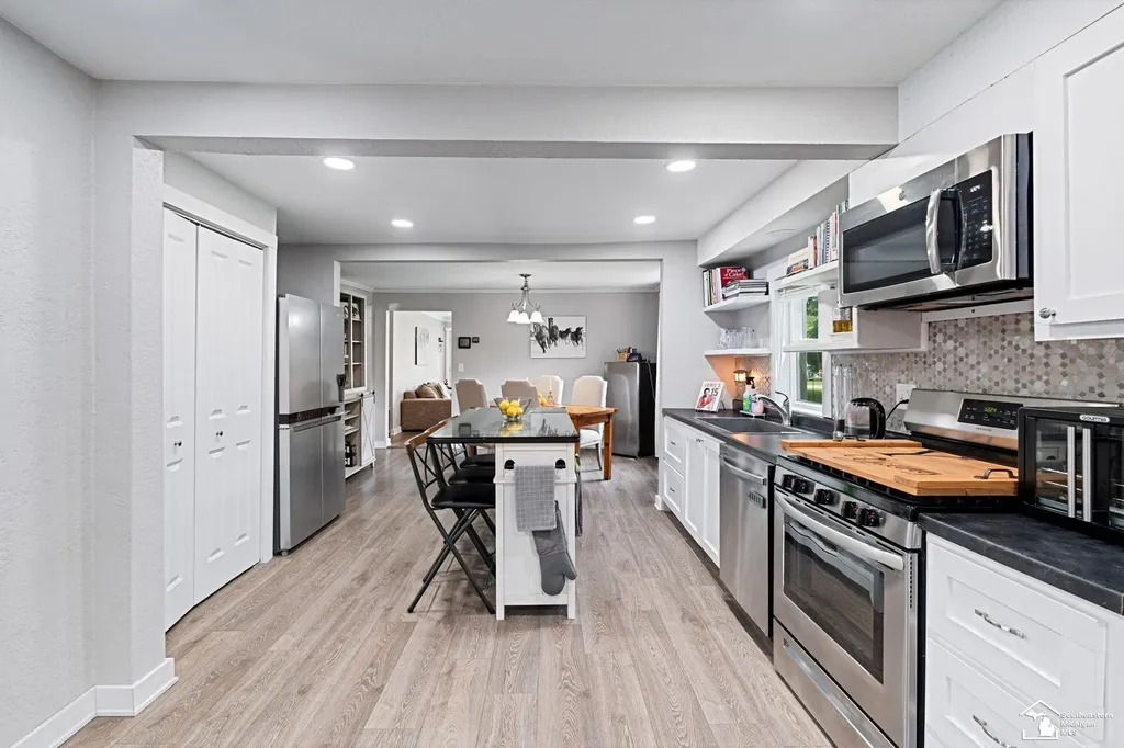 1811 Center Drive Bedford Township MI 48182