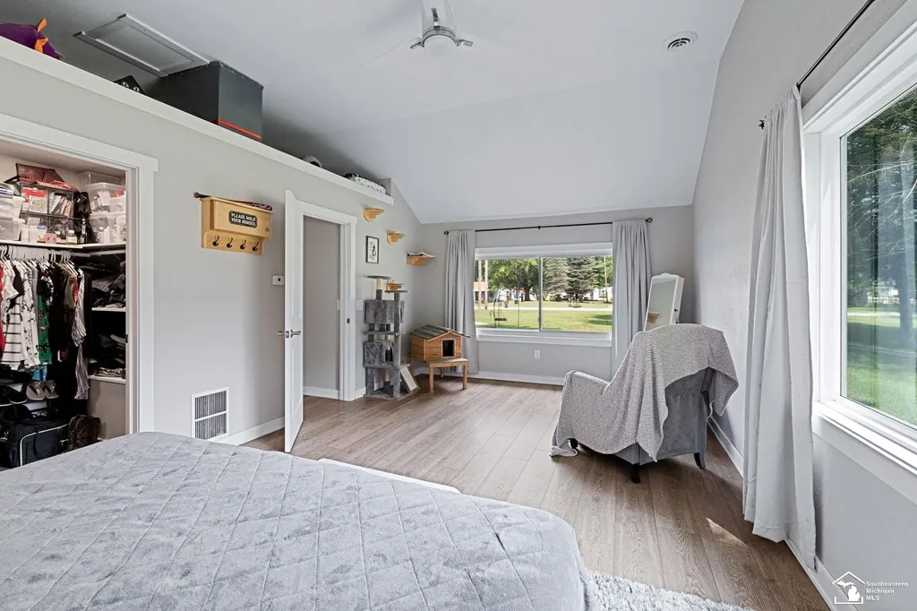 1811 Center Drive Bedford Township MI 48182
