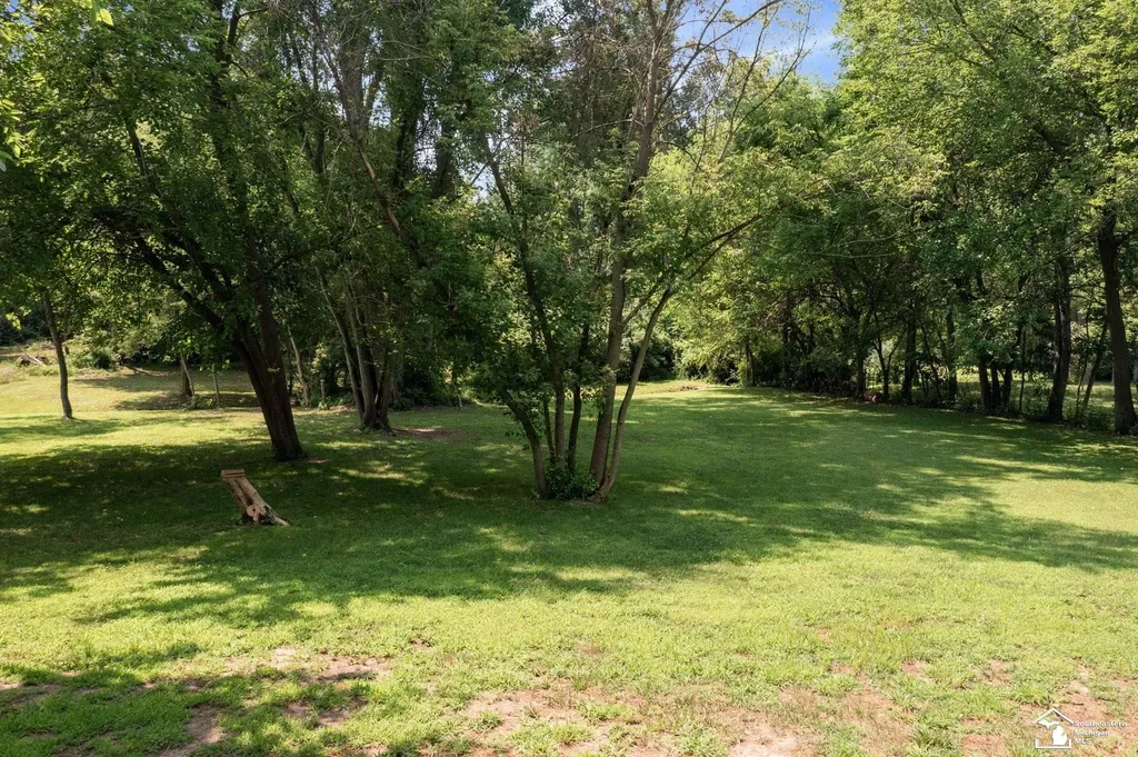 1811 Center Drive Bedford Township MI 48182