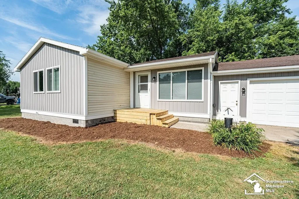 13911 Alton Road Monroe Charter Township MI 48161