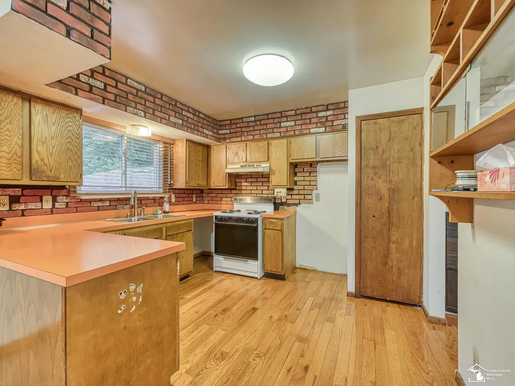 10191 Yensch Road London Township MI 48159