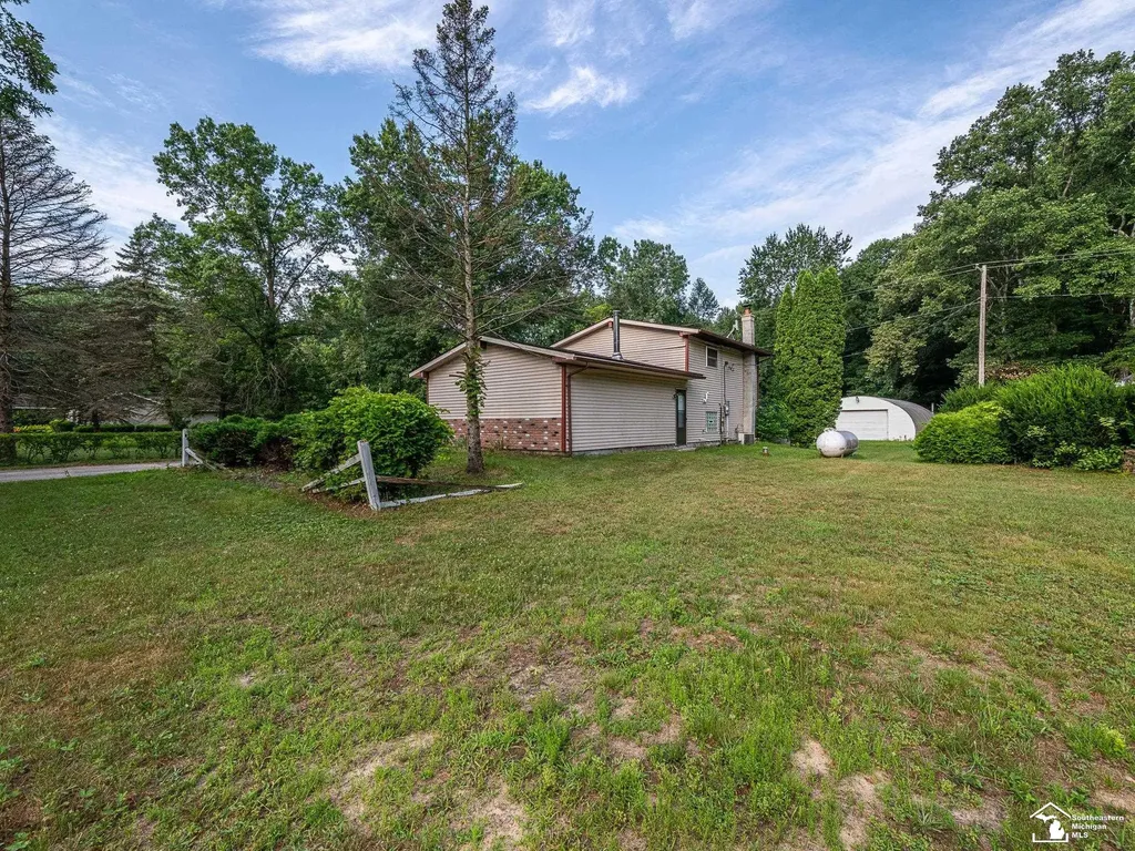 10191 Yensch Road London Township MI 48159