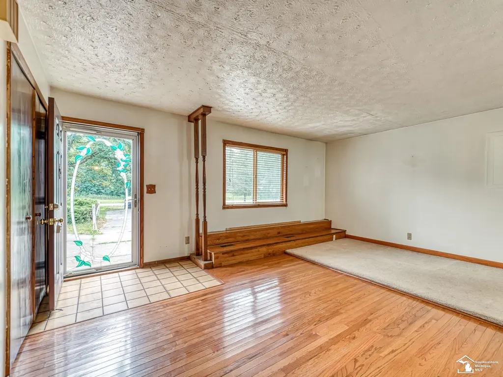 10191 Yensch Road London Township MI 48159