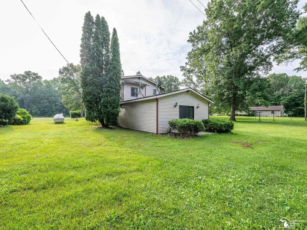 10191 Yensch Road London Township MI 48159