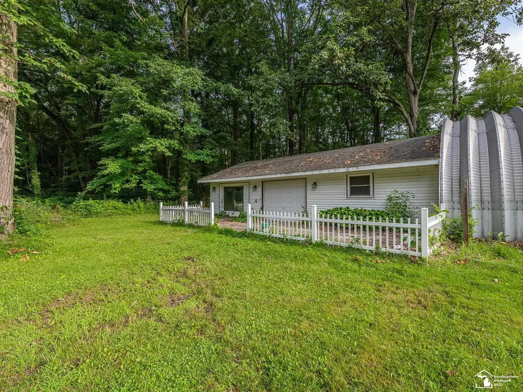 10191 Yensch Road London Township MI 48159