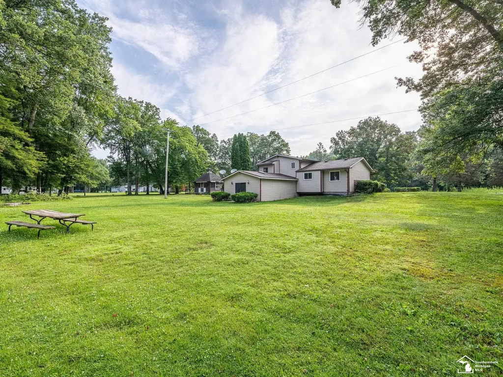 10191 Yensch Road London Township MI 48159