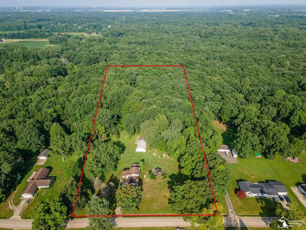 10191 Yensch Road London Township MI 48159