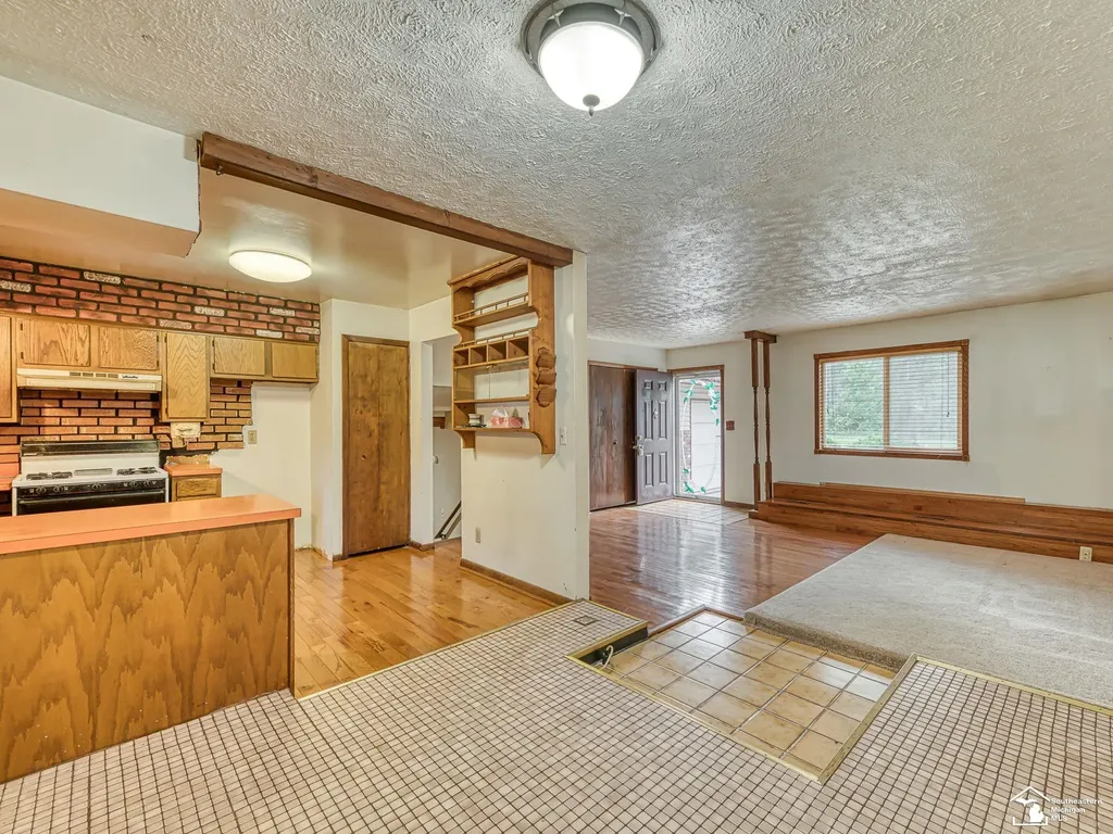 10191 Yensch Road London Township MI 48159