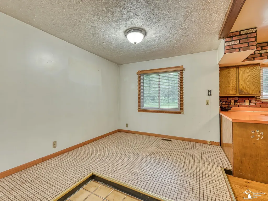 10191 Yensch Road London Township MI 48159