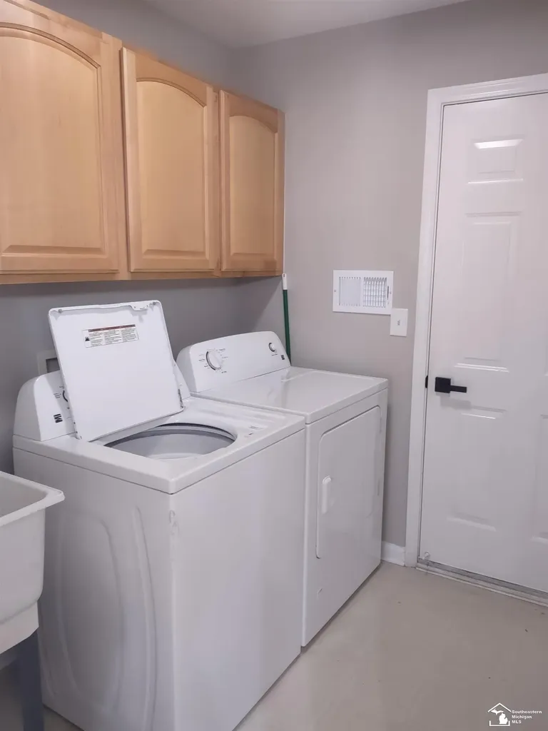 25435 Tara Lane Brownstown Charter Township MI 48134