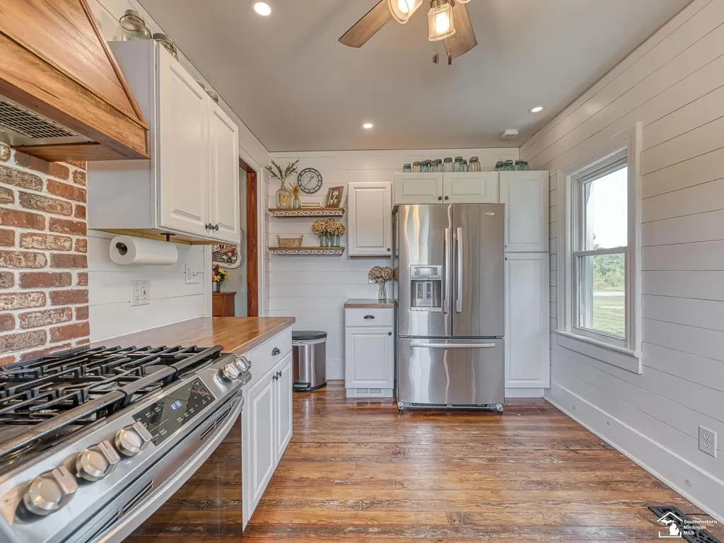 4803 Colf Road Exeter Township MI 48117
