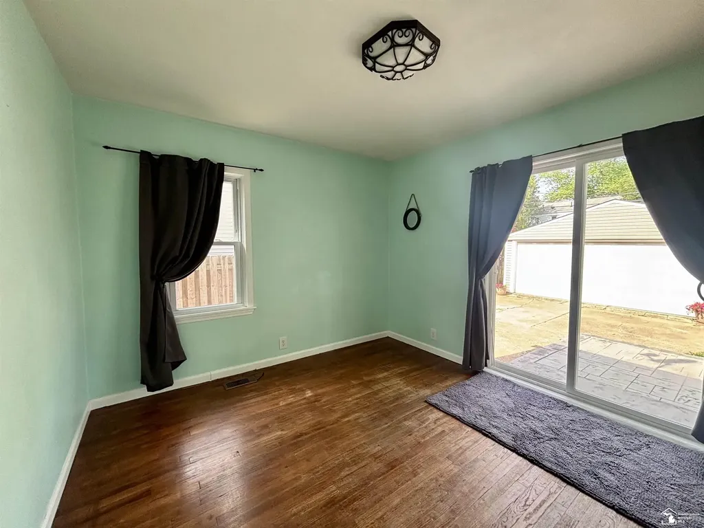 13506 Longtin Street Southgate City MI 48195
