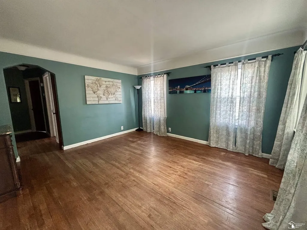 13506 Longtin Street Southgate City MI 48195