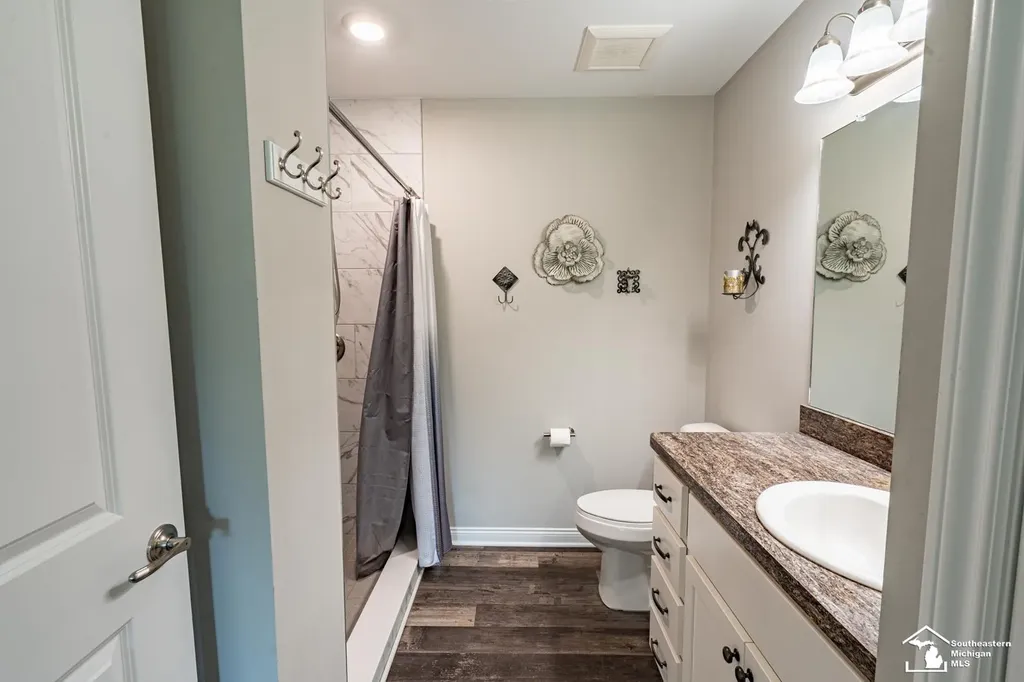 5106 Volterra Drive Monroe Charter Township MI 48161