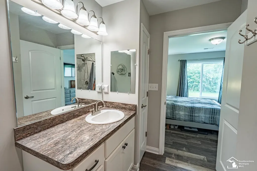 5106 Volterra Drive Monroe Charter Township MI 48161