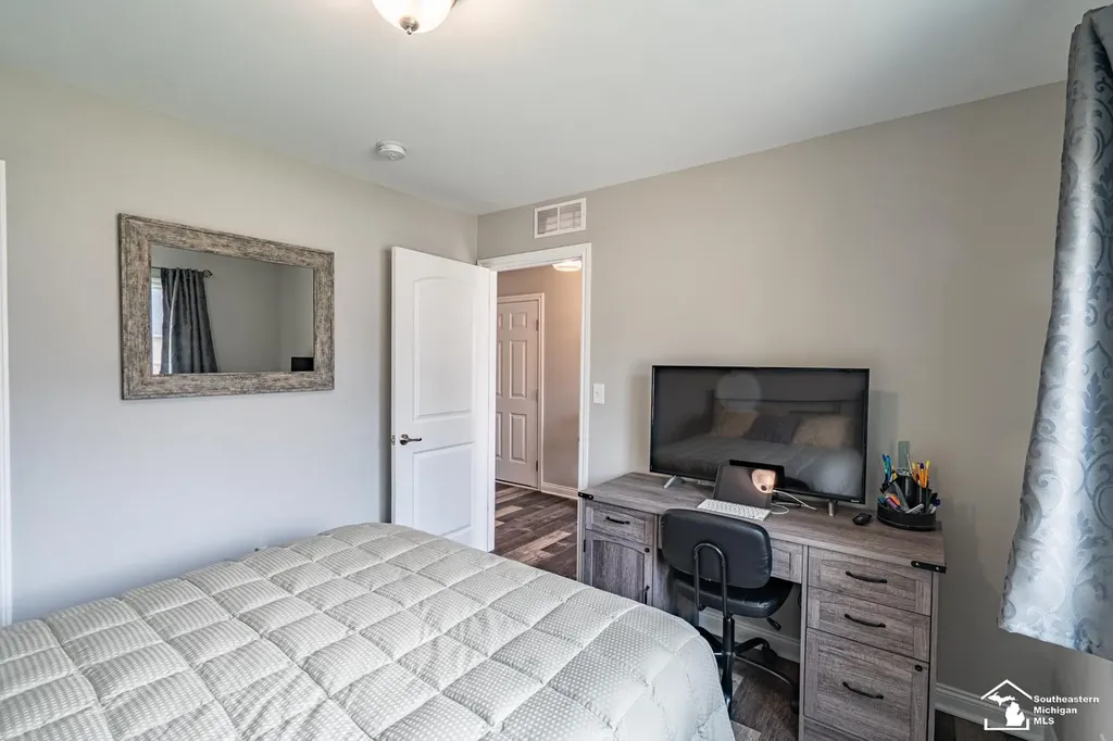 5106 Volterra Drive Monroe Charter Township MI 48161