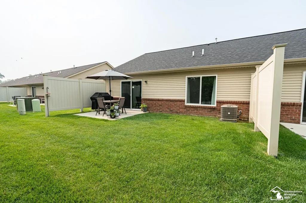5106 Volterra Drive Monroe Charter Township MI 48161