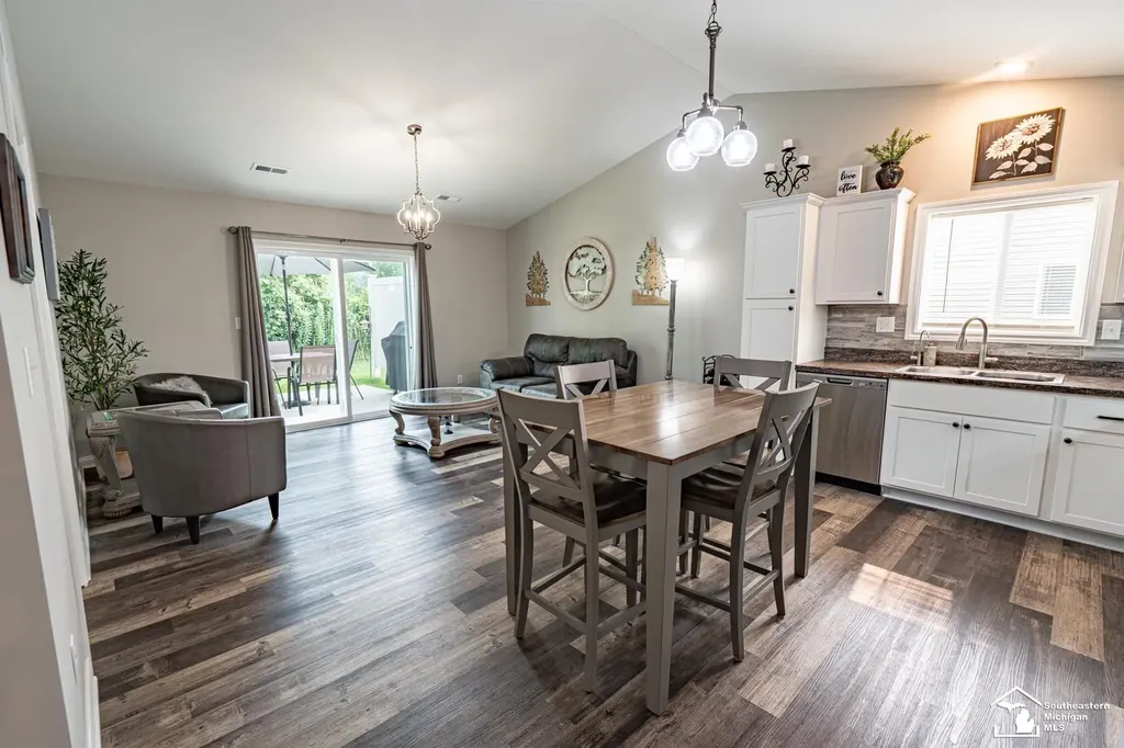 5106 Volterra Drive Monroe Charter Township MI 48161