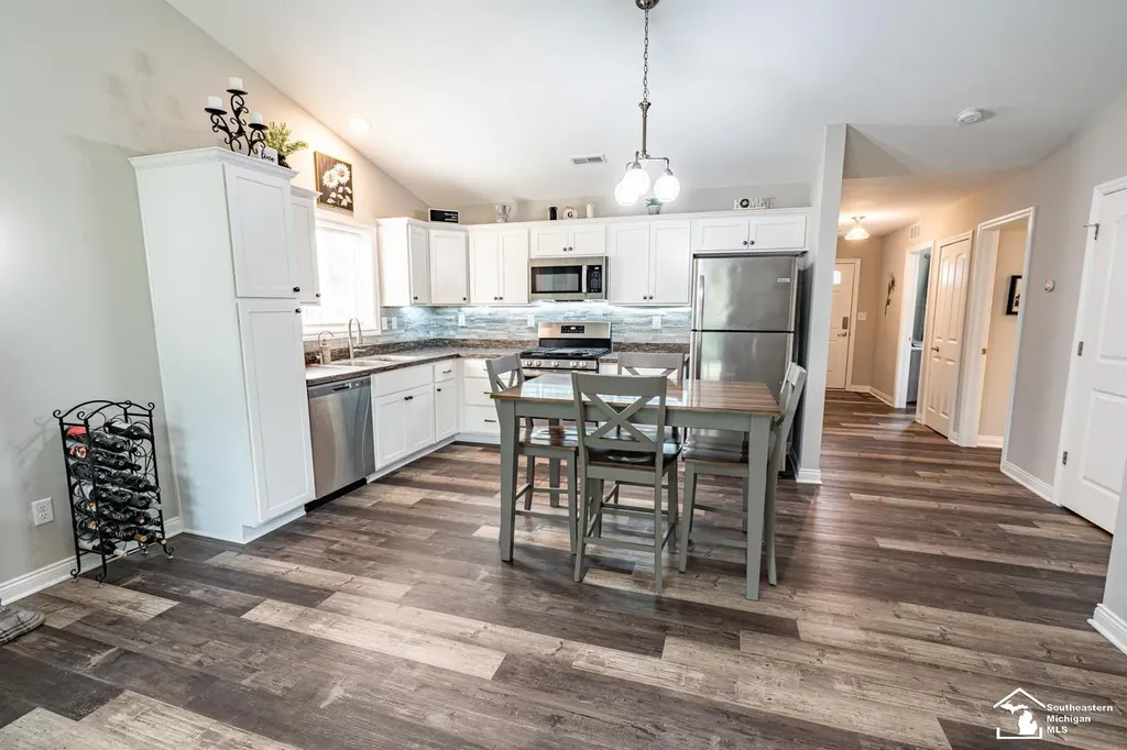 5106 Volterra Drive Monroe Charter Township MI 48161
