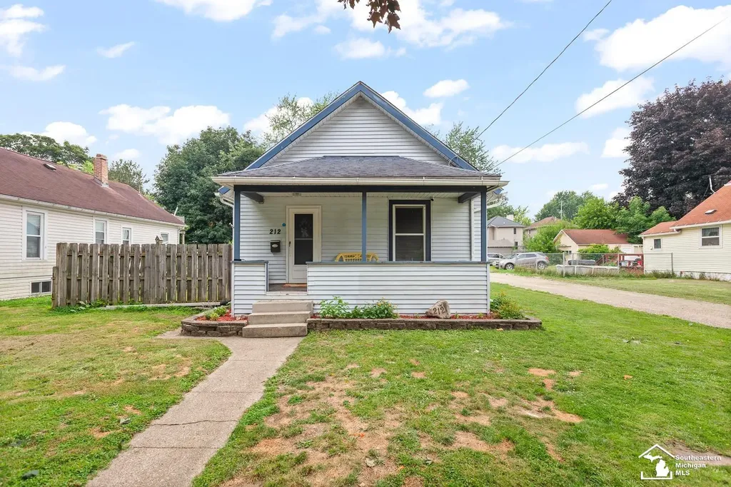 212 N Thompson Street Jackson City MI 49202