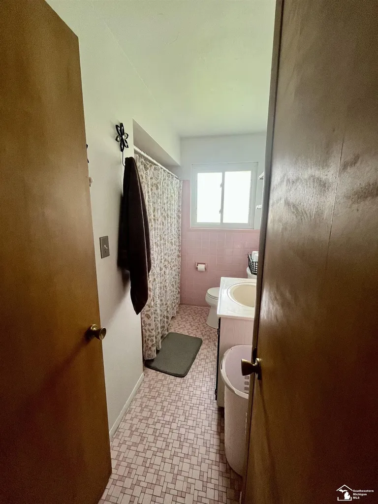 2071 Maplecrest Drive Ash Township MI 48117
