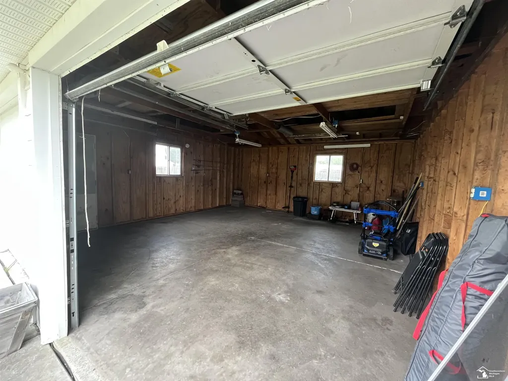 2071 Maplecrest Drive Ash Township MI 48117