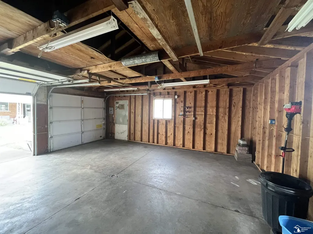 2071 Maplecrest Drive Ash Township MI 48117